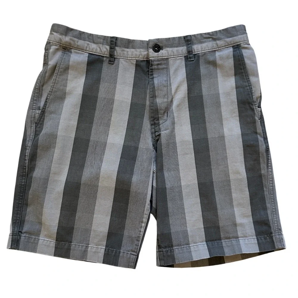The North Face Narrows Short Mens 34 Gray Striped Stretch Cotton Belt Loops